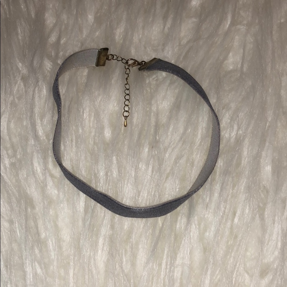 choker necklace